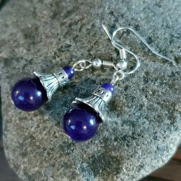 Handcrafted Purple Malaysia Jade Silver Plated Pewter Dangle Earrings - Picture 1 of 5